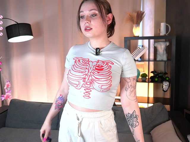 AlikaLevis – webcam model profile photo