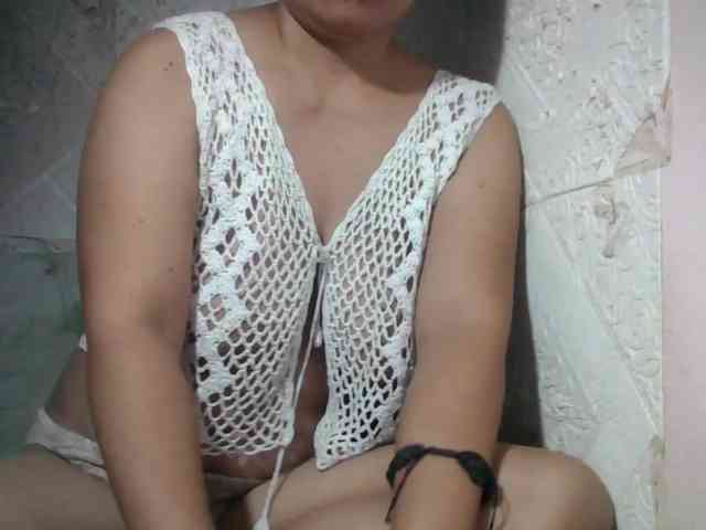 lovelysweet4u webcam