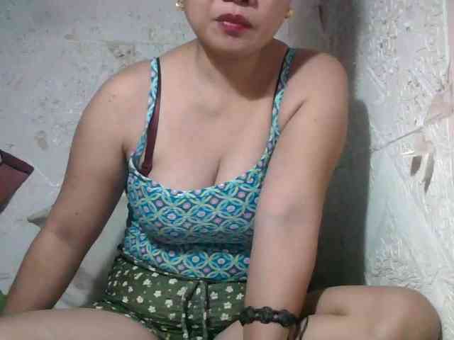 lovelysweet4u Live Webcam on BongaCams