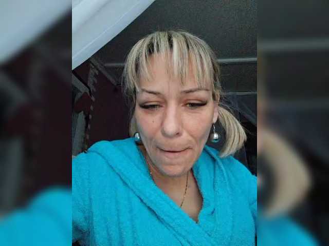 krisred's BongaCams show and profile