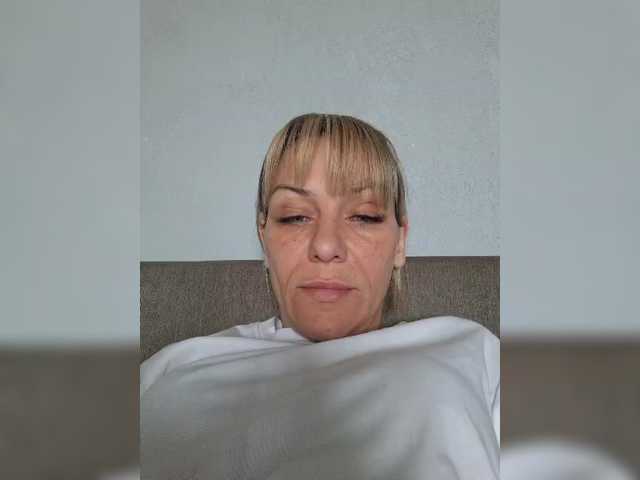 krisred's BongaCams show and profile