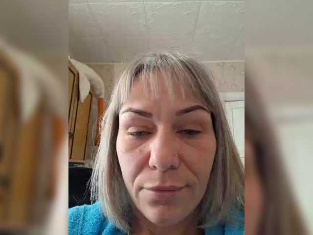 krisred's BongaCams show and profile