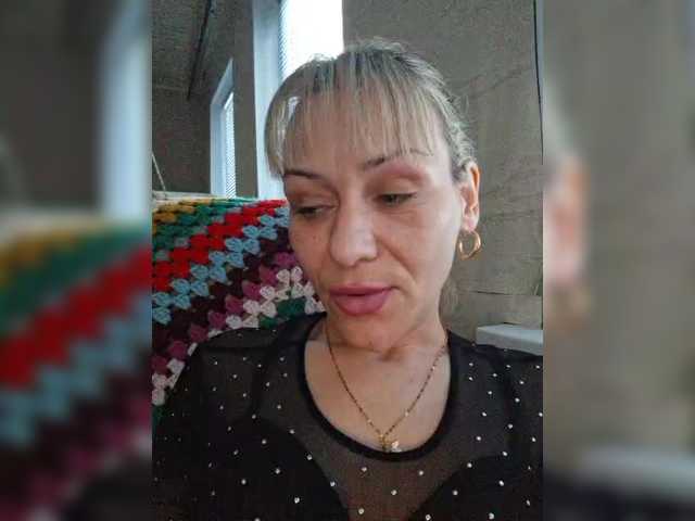 krisred's BongaCams show and profile