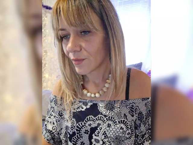 krisred's BongaCams show and profile