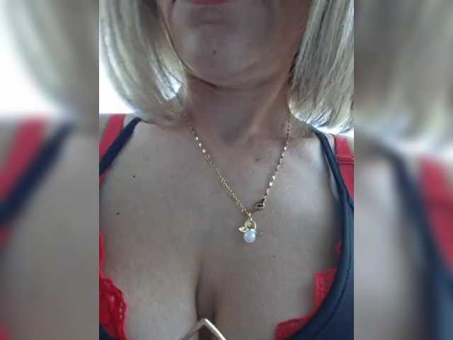 krisred's BongaCams show and profile