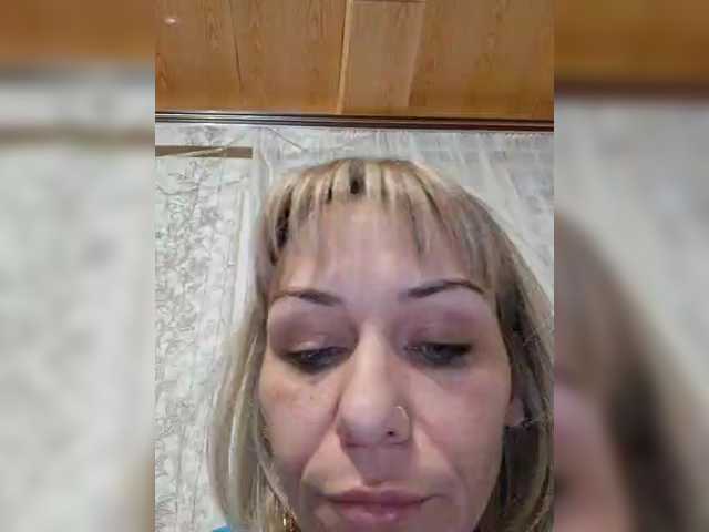 krisred's BongaCams show and profile