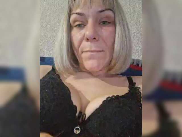 krisred's BongaCams show and profile