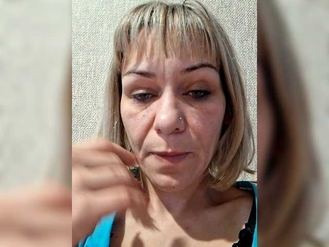 krisred's BongaCams show and profile