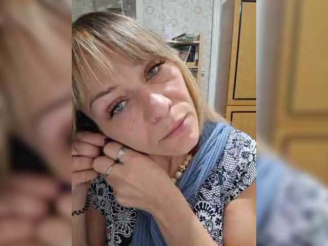 krisred's BongaCams show and profile