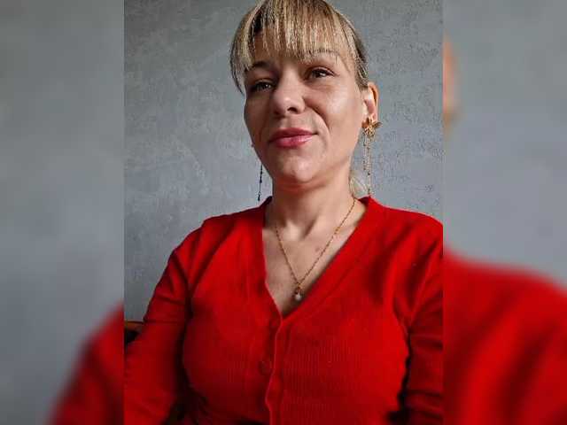 krisred's BongaCams show and profile