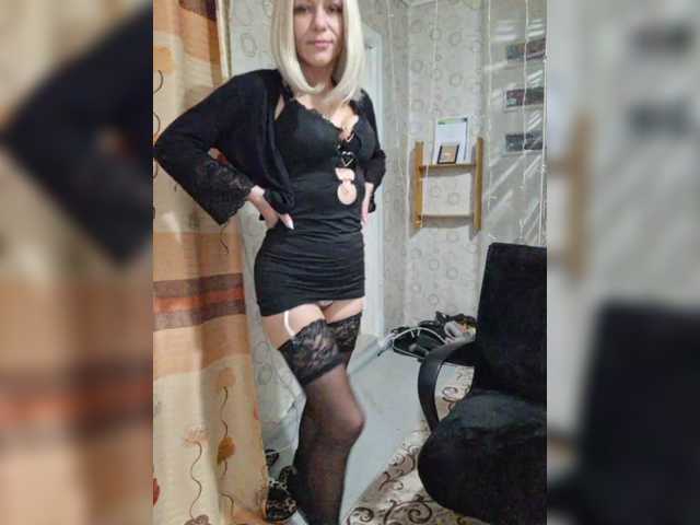 krisred's BongaCams show and profile