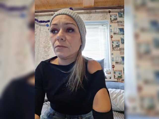 krisred's BongaCams show and profile