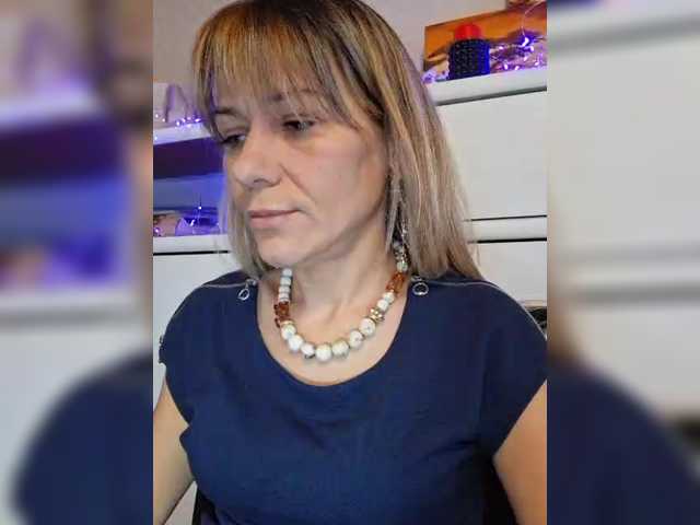 krisred's BongaCams show and profile