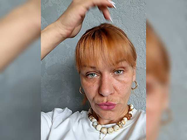 krisred's BongaCams show and profile