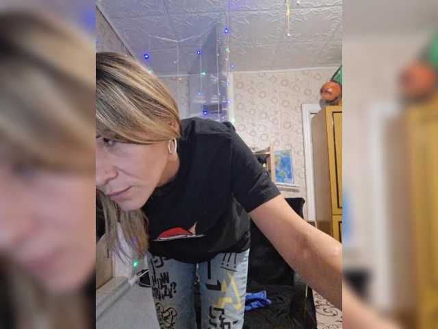 krisred's BongaCams show and profile