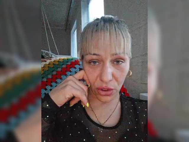 krisred's BongaCams show and profile