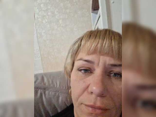 krisred's BongaCams show and profile