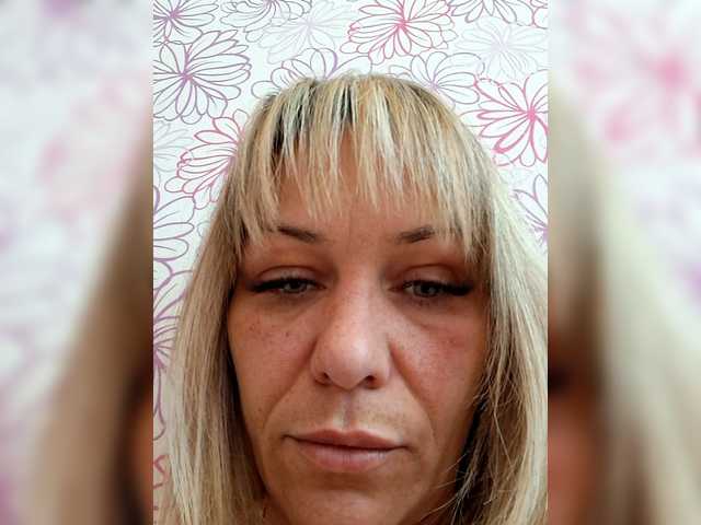 krisred's BongaCams show and profile