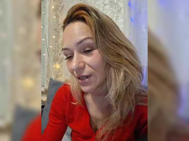 krisred's BongaCams show and profile