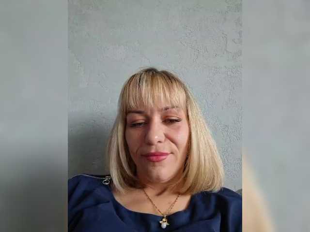 krisred's BongaCams show and profile