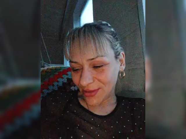 krisred's BongaCams show and profile