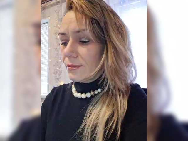 krisred's BongaCams show and profile