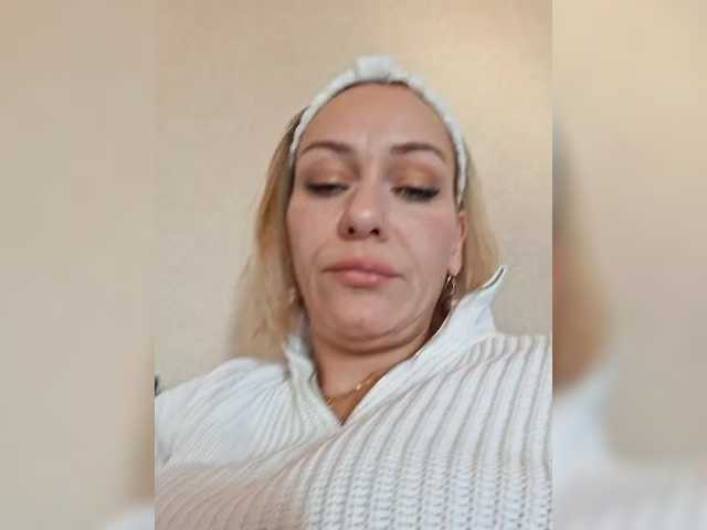 krisred's BongaCams show and profile