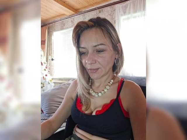 krisred's BongaCams show and profile