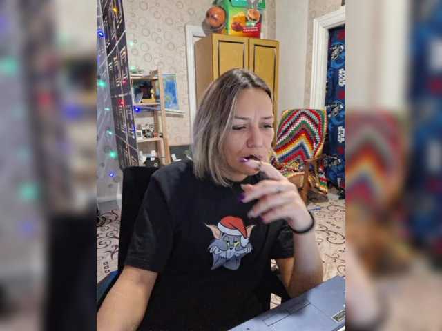 krisred's BongaCams show and profile