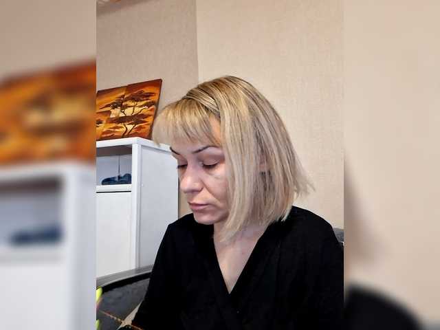 krisred's BongaCams show and profile