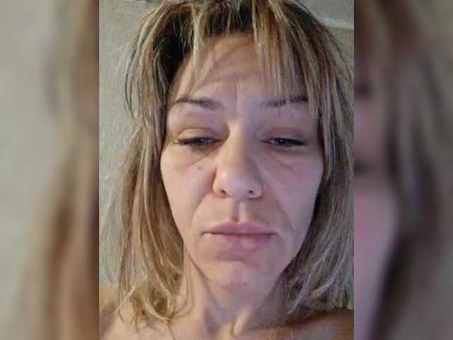 krisred's BongaCams show and profile