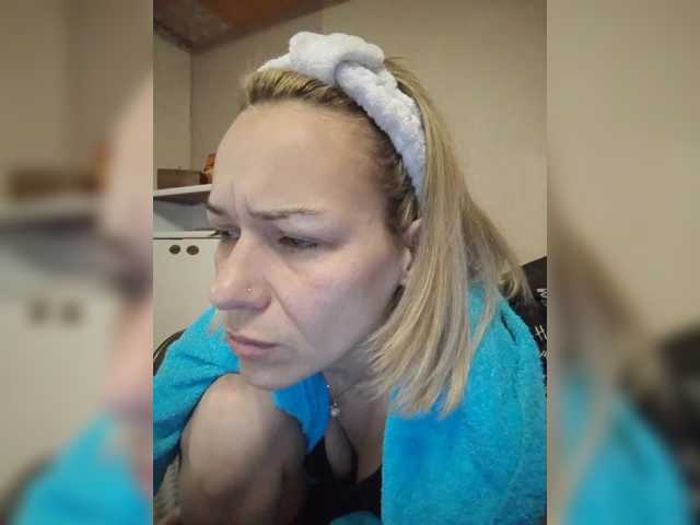 krisred's BongaCams show and profile