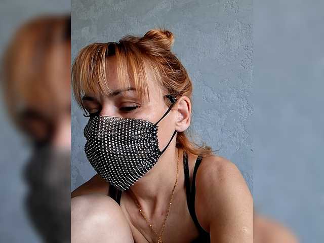 krisred's BongaCams show and profile