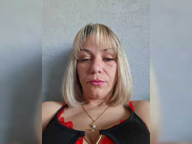 krisred's BongaCams show and profile