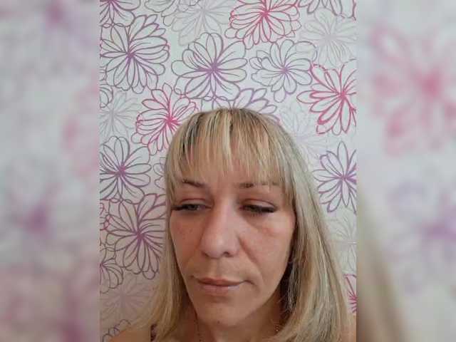 krisred's BongaCams show and profile