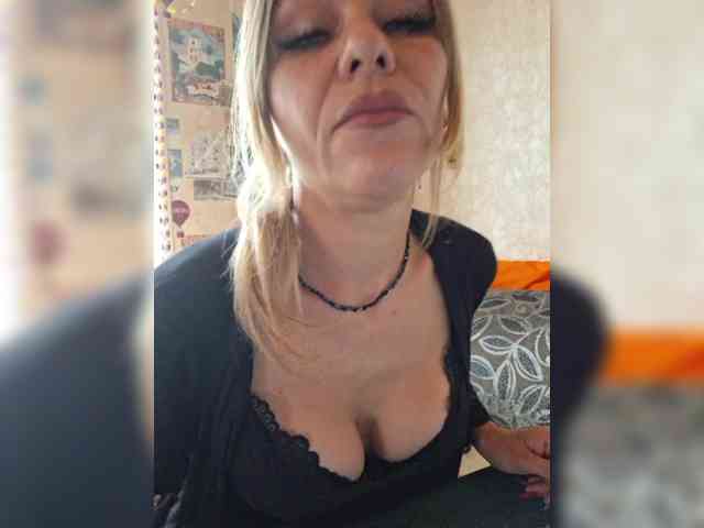 krisred webcam