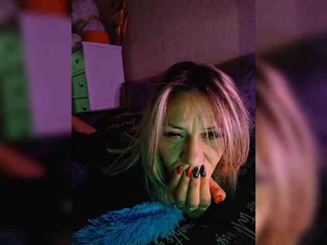 krisred webcam