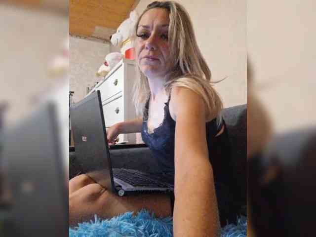 krisred webcam