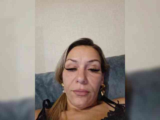 krisred webcam