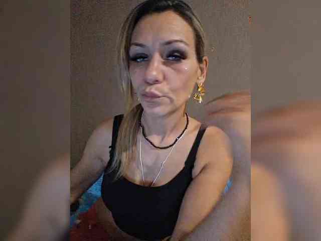 krisred webcam