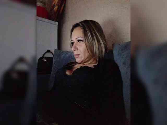 krisred webcam