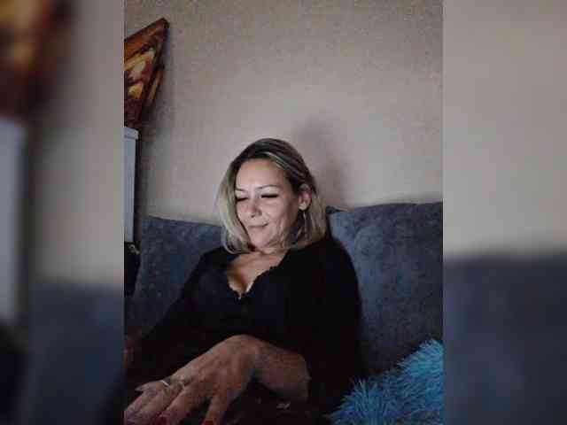 krisred webcam