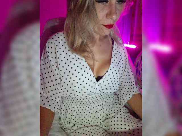 krisred webcam