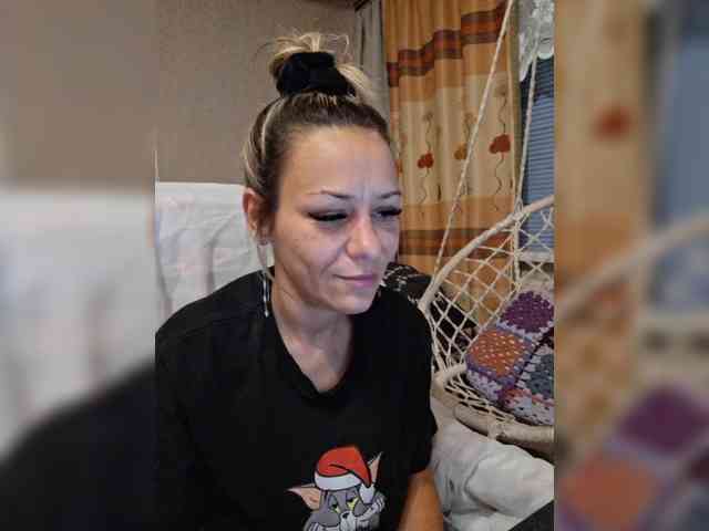 krisred webcam