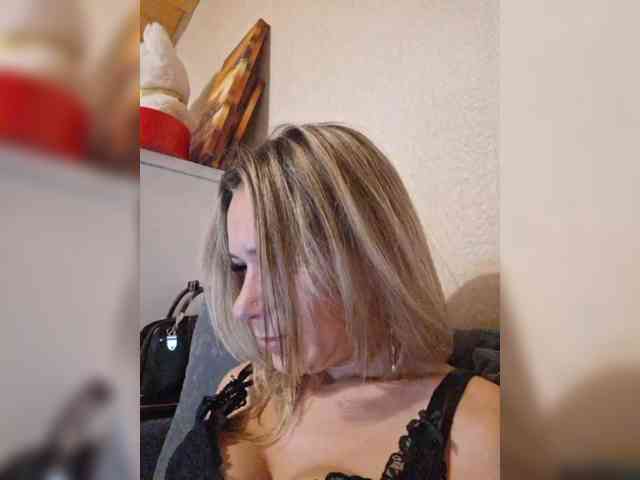 krisred webcam