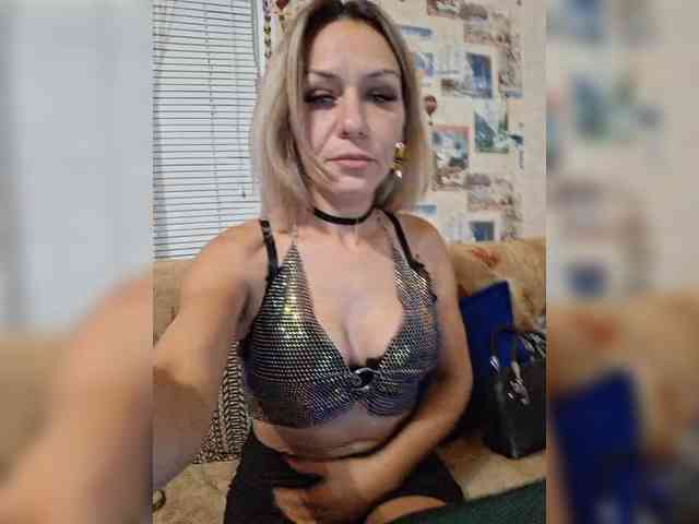 krisred webcam