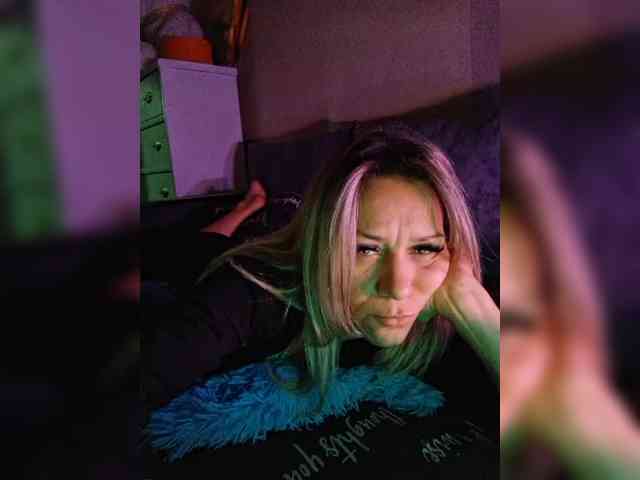 krisred webcam