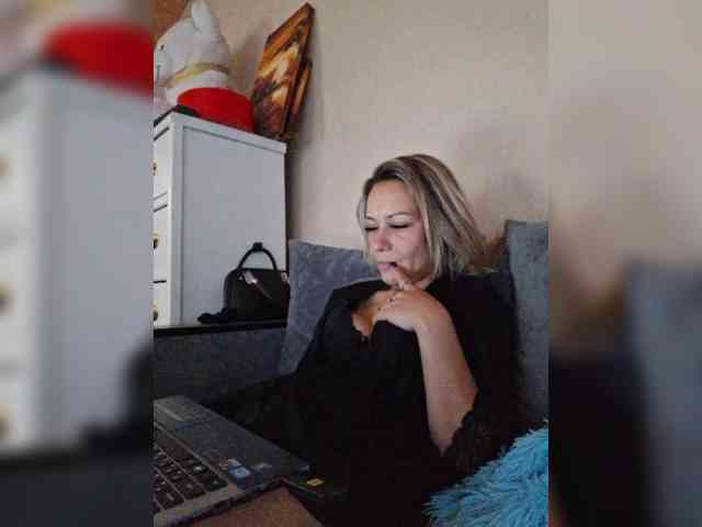 krisred webcam