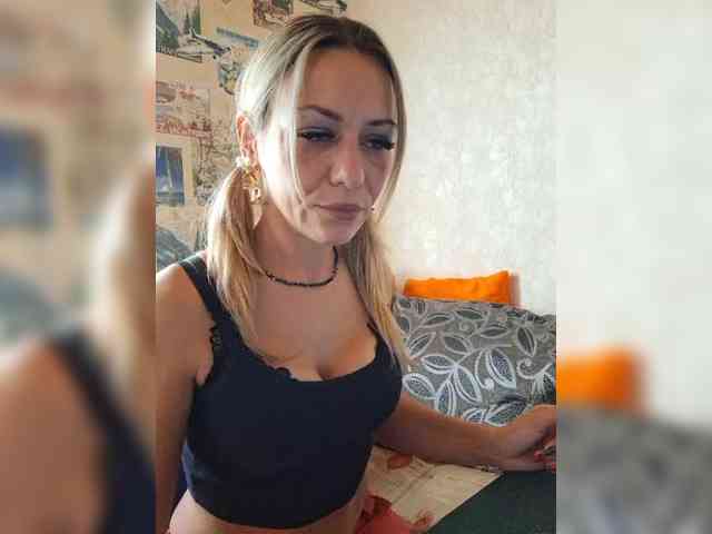 krisred webcam