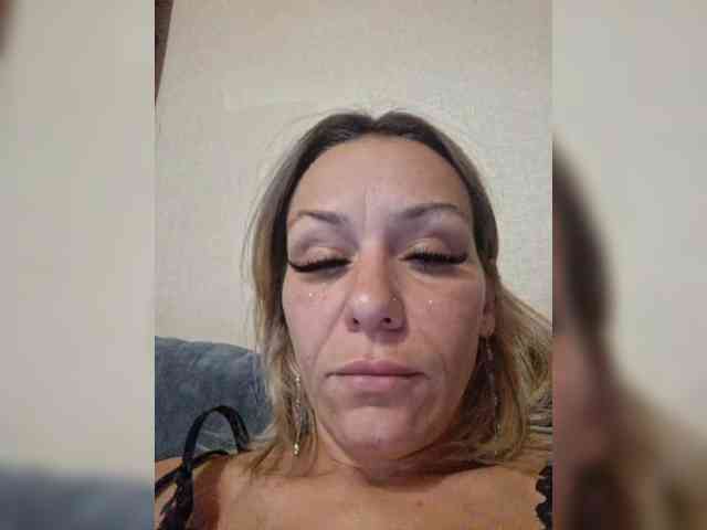 krisred webcam